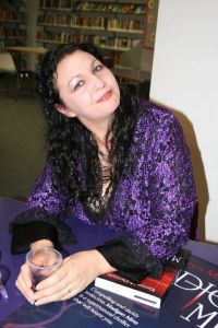 kirstyn mcdermott at the launch of her novel madigan mine