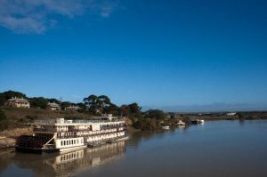 murray princess docked at murray bridge
